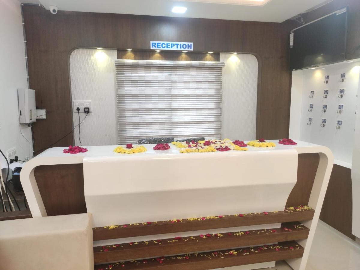 Hotel Bhakt Niwas Shegaon Zewnętrze zdjęcie